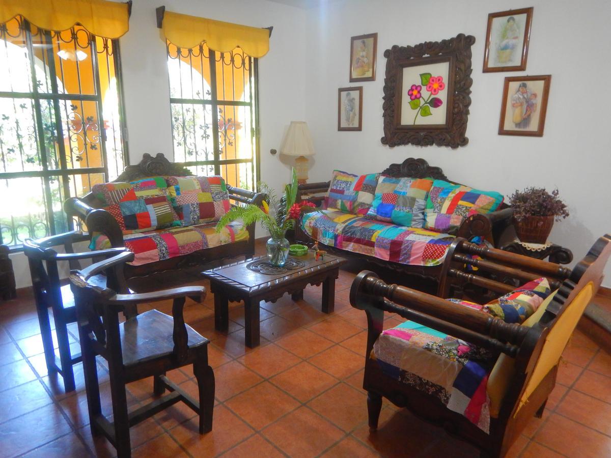 Bugambilias Inn *